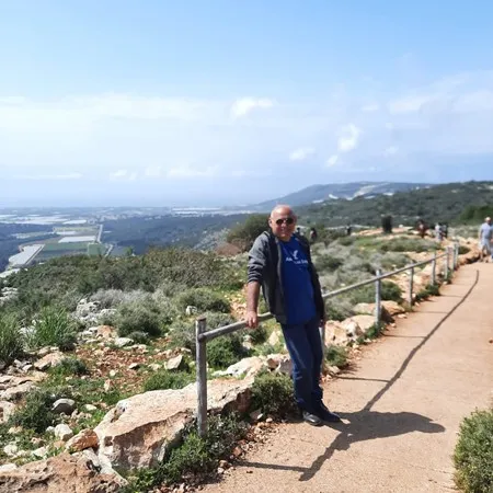 ליאור.p