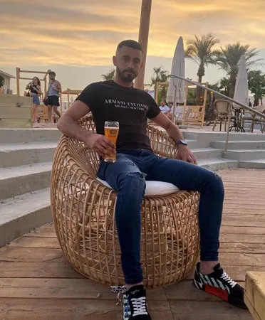 25Avi25