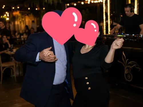זוג מעסים משוגע
