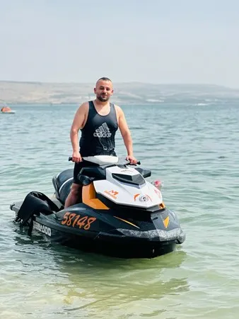  חלואנילואיי