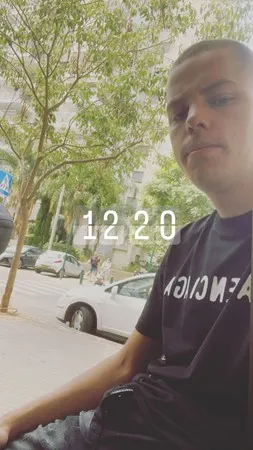 חתול שחור ללד
