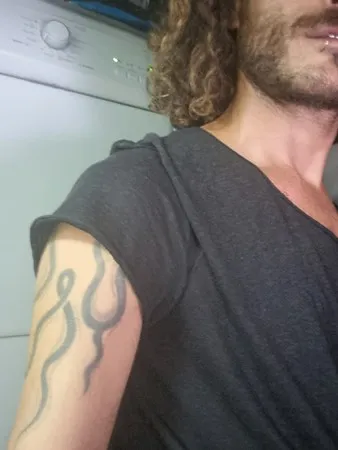 נדב גלאון