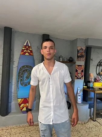Dani77889