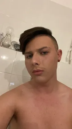 18Hotboy