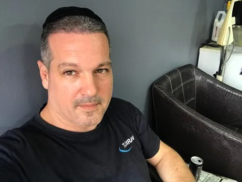אהרון 1984