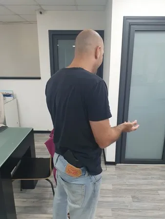 אוהב להוביל