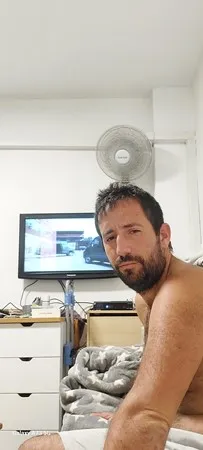 מוזר כל כך
