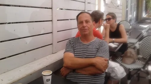 אורי  91