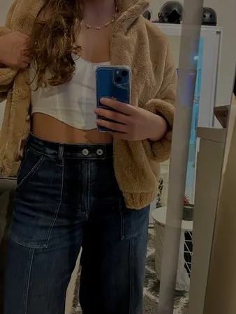 Lili 33