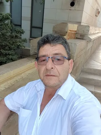 זקוק לחיבוק