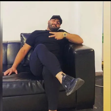 Tom_121