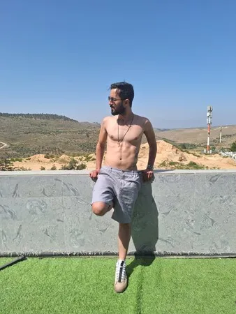 לא נח לרגע 