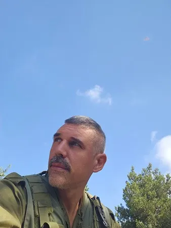 מתחיל לאט