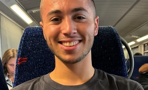 בובי 100