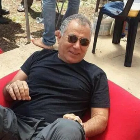 אורי בחרי