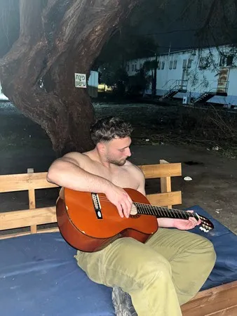 אליאור_לוי