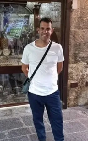 אלון R