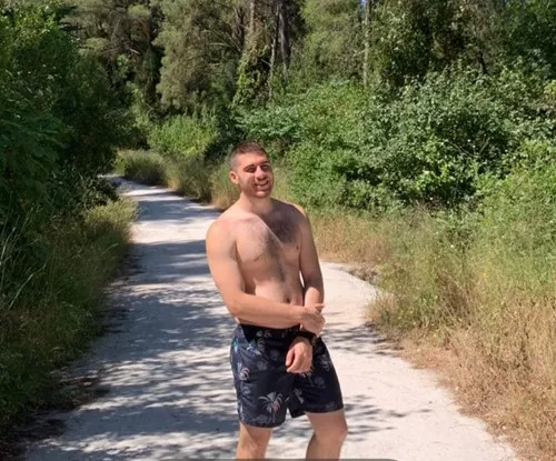 גל ק