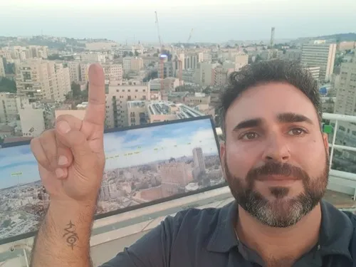 דניאלי די