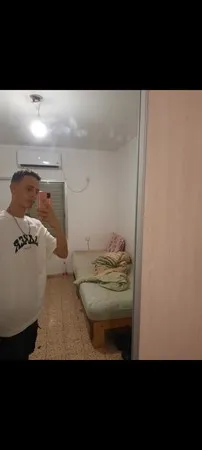 Elazar10