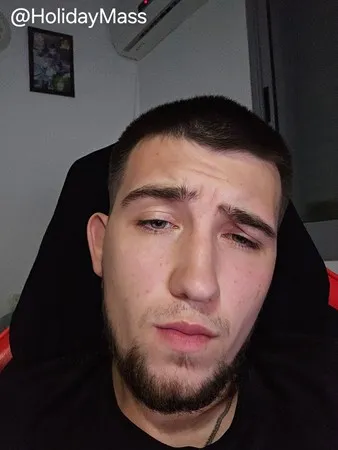 Maximili
