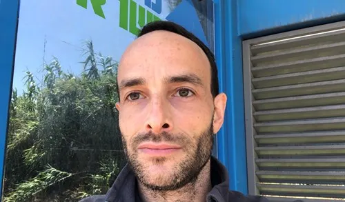 חייתי ועמוק