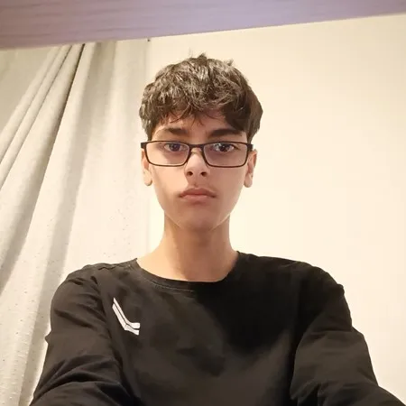 Yaniv455