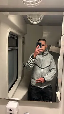 Nik23
