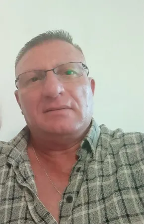 מוצצלק 
