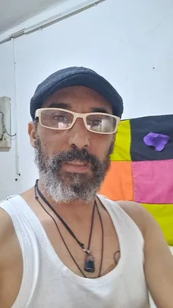לוי חצרוני 