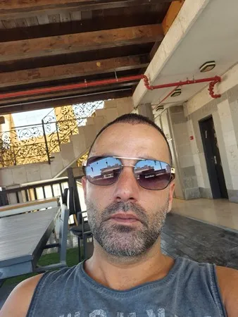 חיים שלום