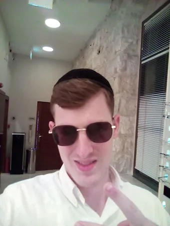 מושיקו00