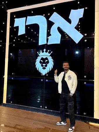 שם פרט.4