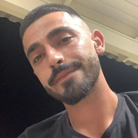 אביב הגיע פסח