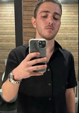 לידור ואקנין