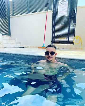 ניסן  הגבר