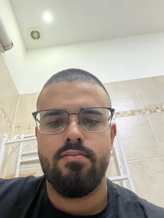 Almog bar
