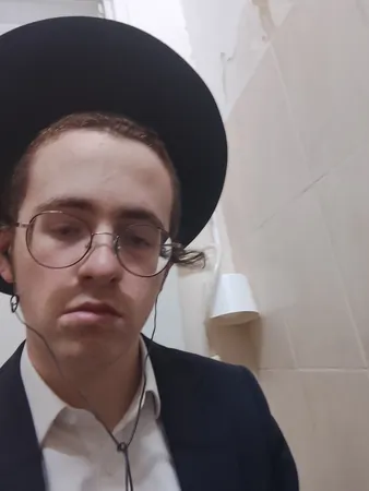 רוני יעקב 