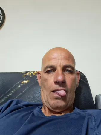 שווה לנסות  אות