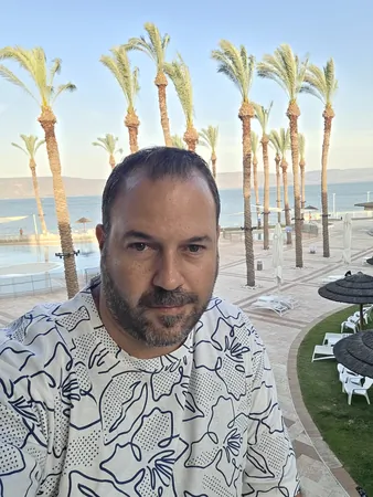 בראש קינקי..