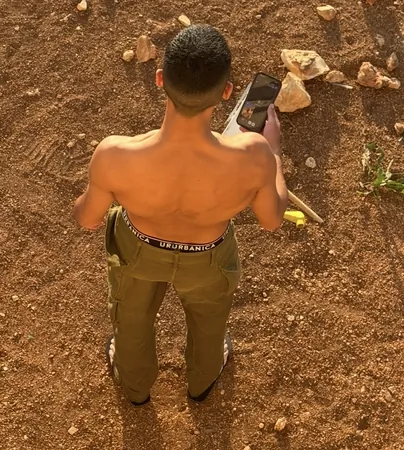 רוי 22