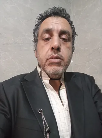 Hotguy2000