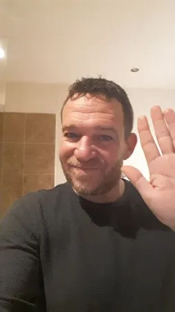 באז